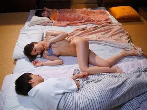 Xem phim Sex Education, tôi nặng lòng nghĩ về 2 mẹ con ...