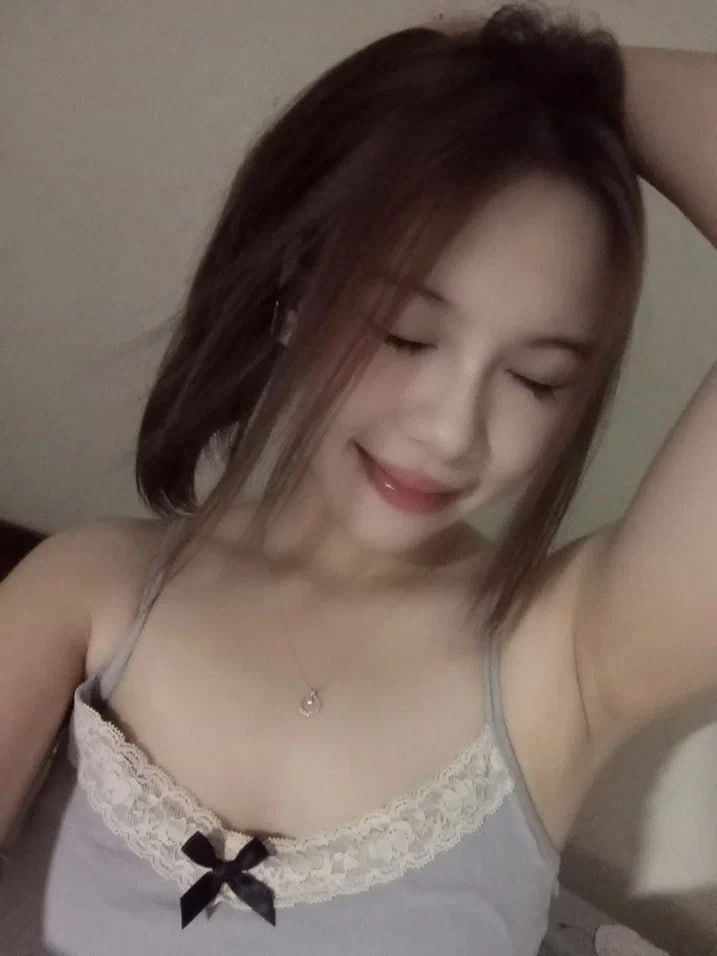 Rủ đi massage, chị không biết em gái bị nhân viên địt tới tấp